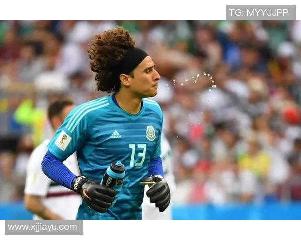 墨西哥足球巨星风采：从马尔凯斯到洛萨诺的辉煌历程与影响